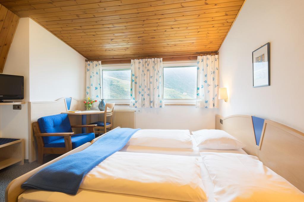 Hotel Rentschnerhof Bolzano Ruang foto