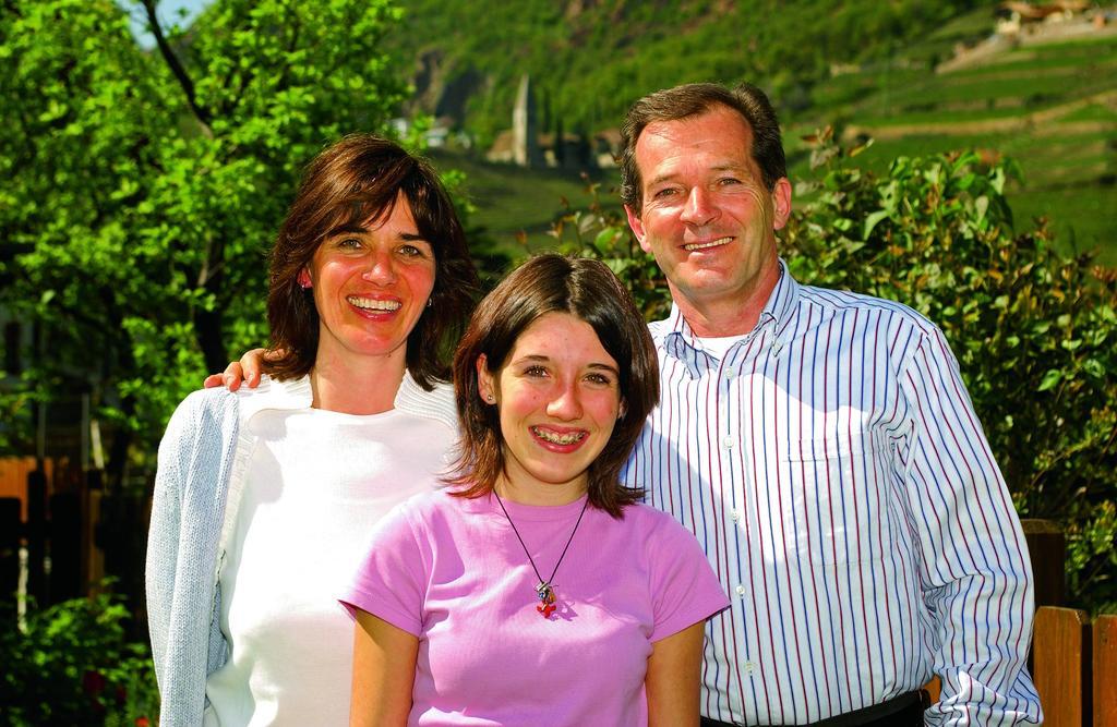Hotel Rentschnerhof Bolzano Bagian luar foto