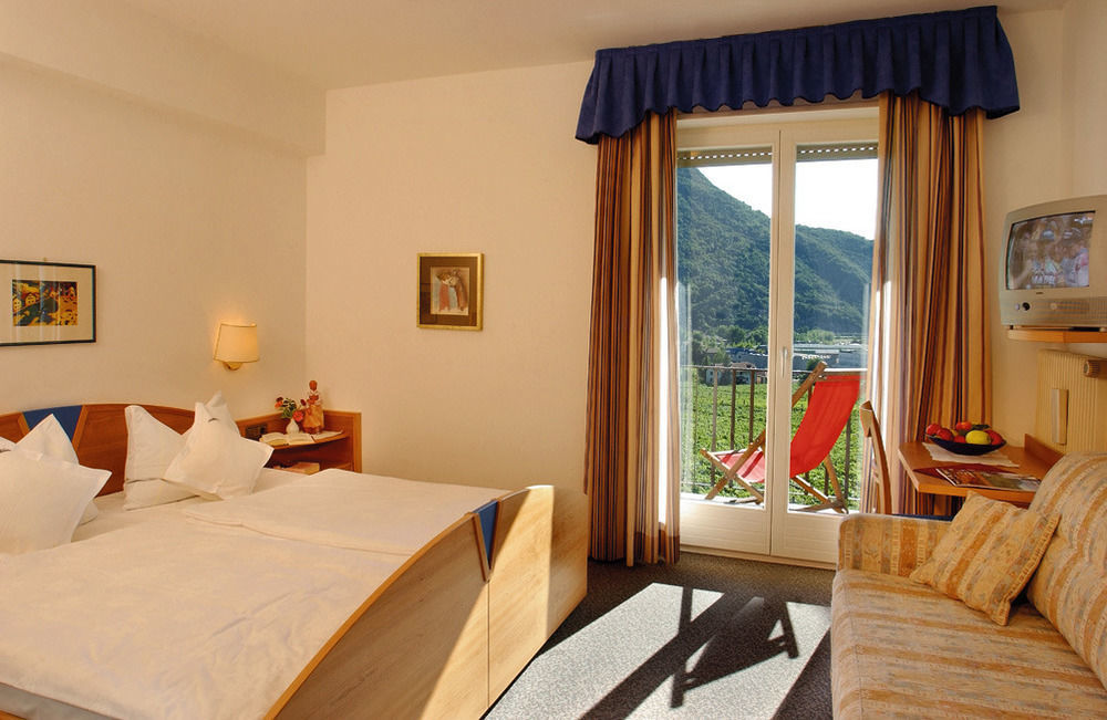Hotel Rentschnerhof Bolzano Bagian luar foto