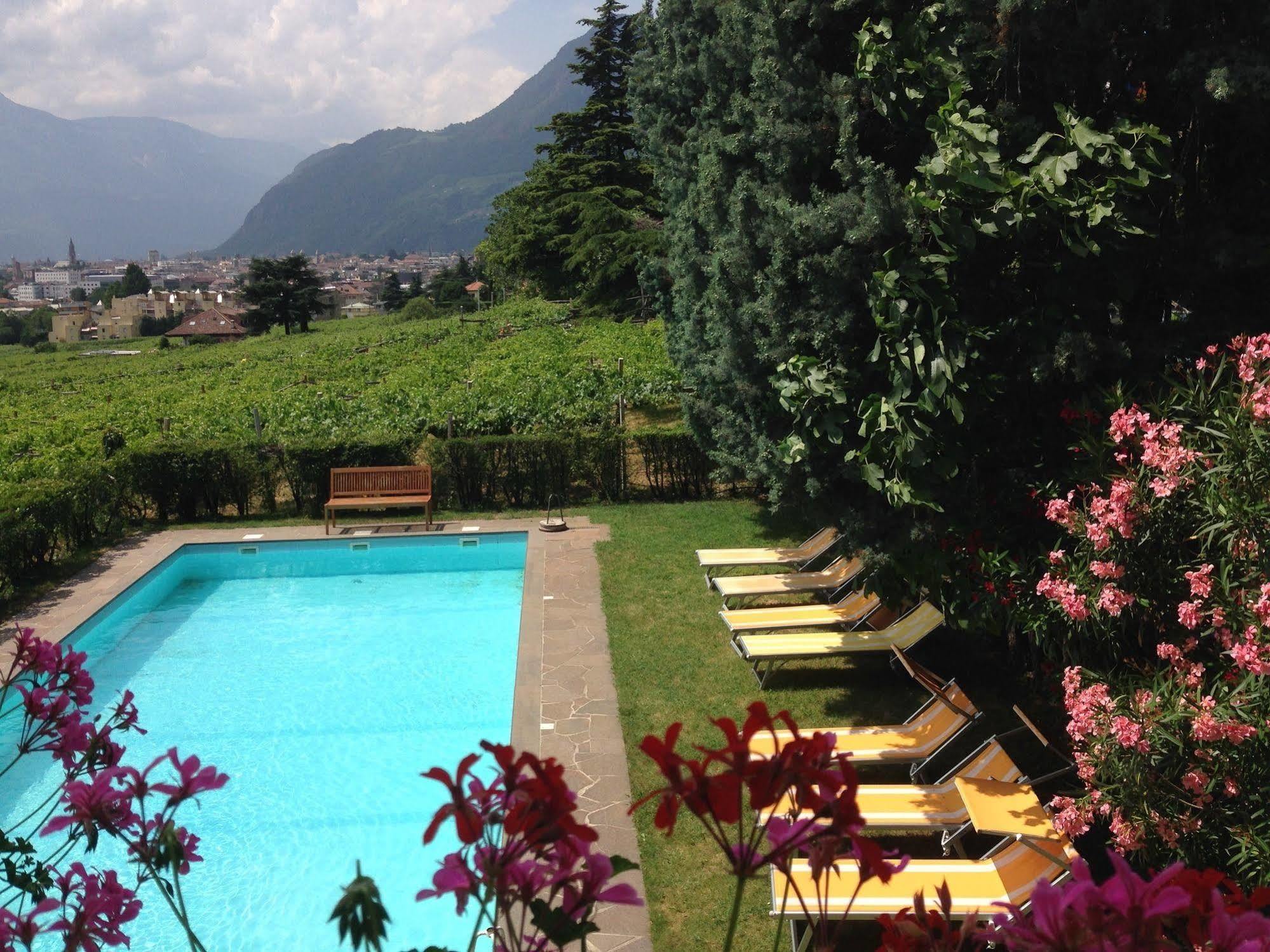 Hotel Rentschnerhof Bolzano Bagian luar foto