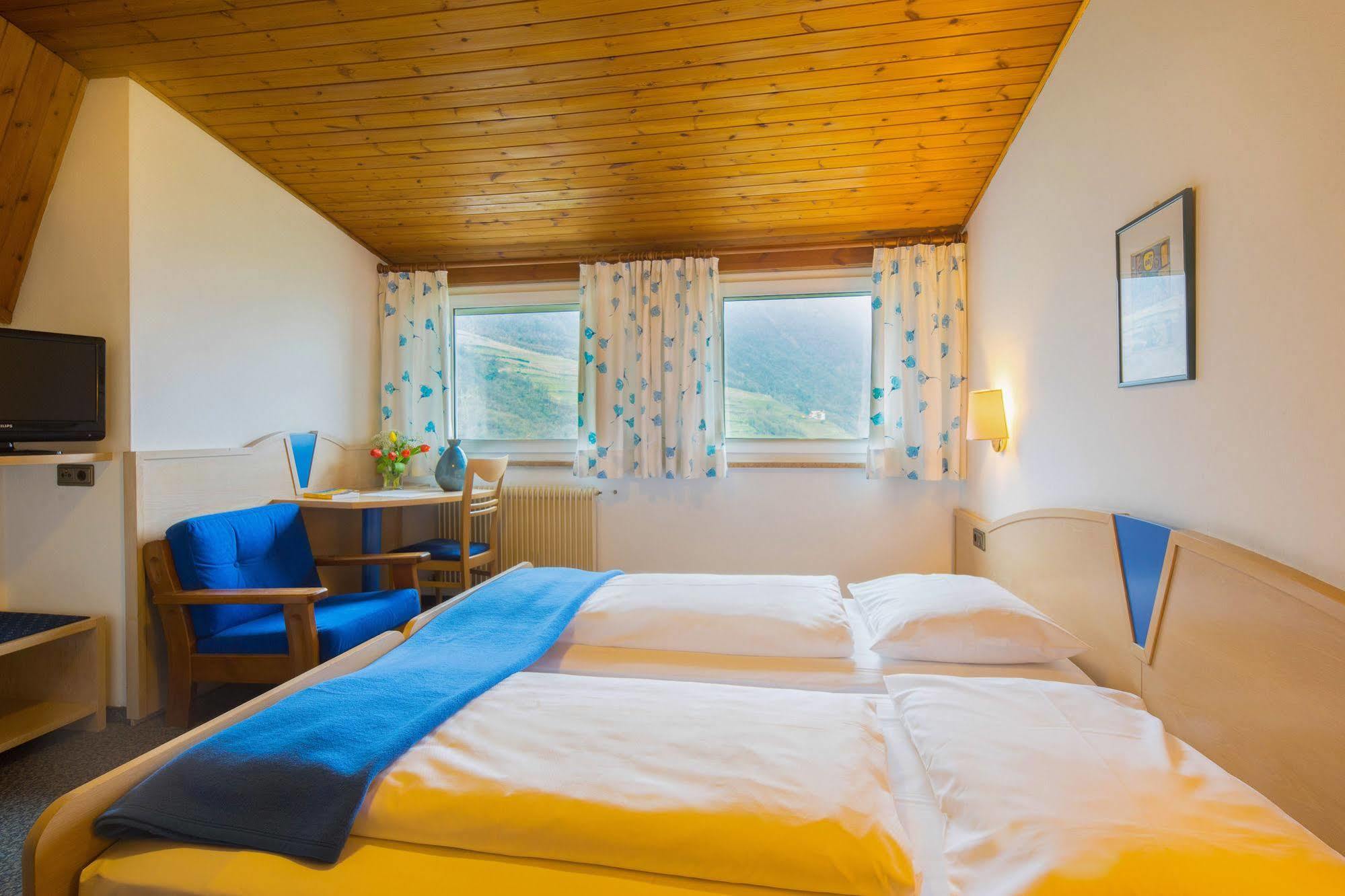 Hotel Rentschnerhof Bolzano Bagian luar foto