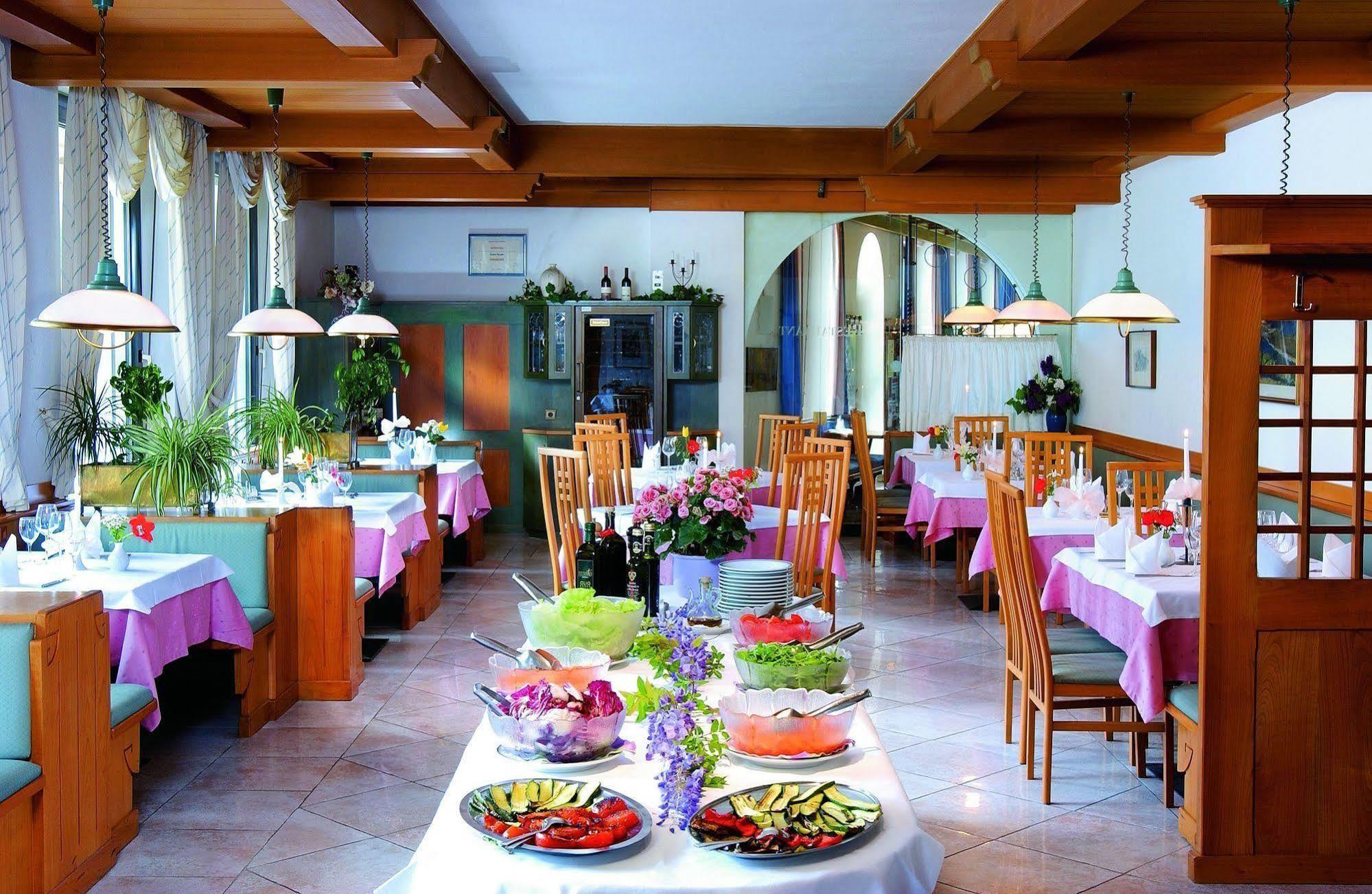 Hotel Rentschnerhof Bolzano Bagian luar foto